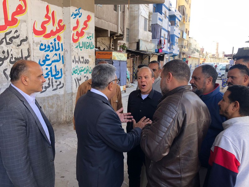 المحافظ يتابع أعمال النظافة والتطوير وتوفير السلع ومطالب المواطنين بطلخا