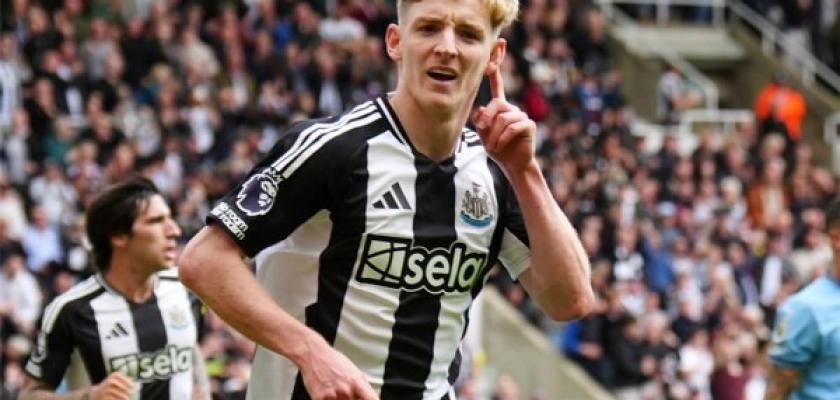 رباعية تكتب المجد.. جوردون ينضم لـ قائمة أساطير دوري أبطال أوروبا