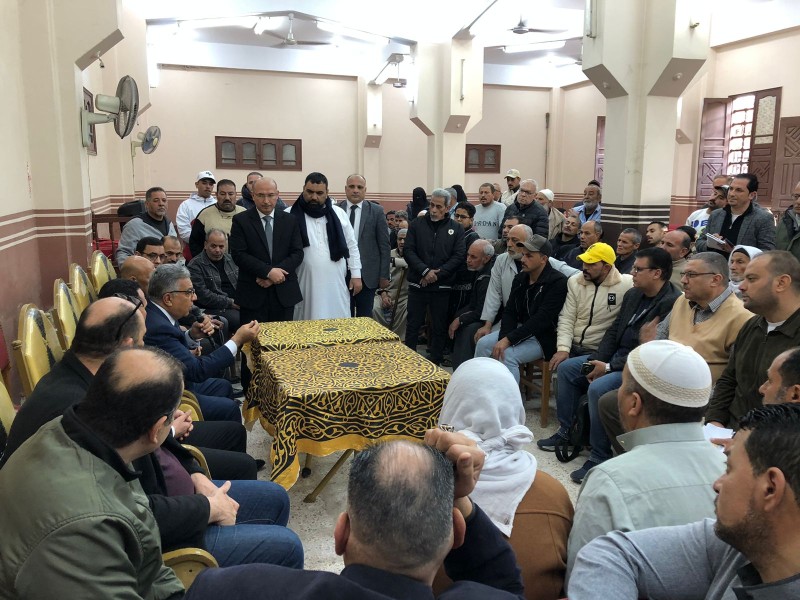 انسانية طارق مرزوق .. يعزي أسر ضحايا حادث تصادم محور ٣٠ يونيو بالمطرية