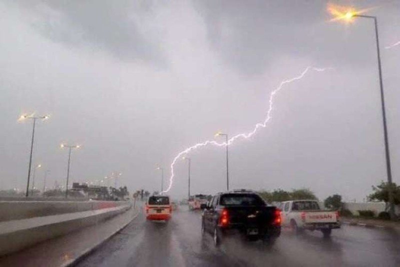 3 ظواهر جوية.. الأرصاد تحذر من حالة الطقس غدا