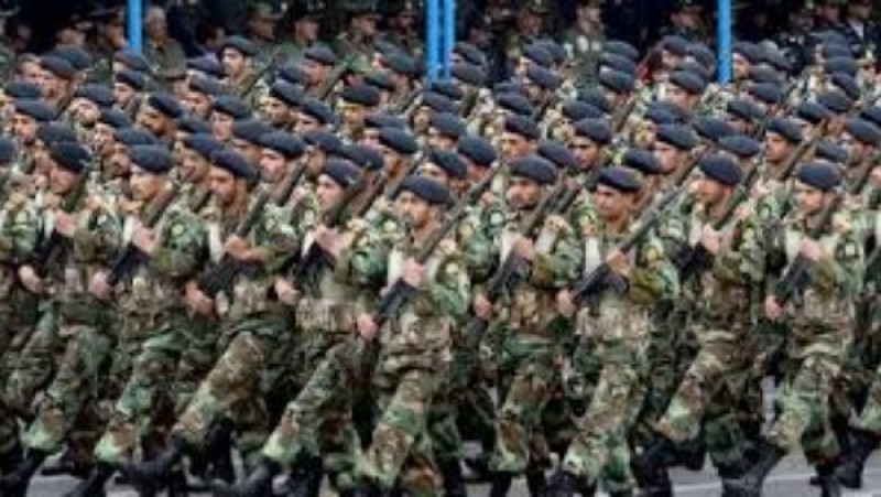 قائد الجيش الإيراني: لسنا هدفًا سهلًا.. ومن يراهن على ضعفنا يخطئ التقدير