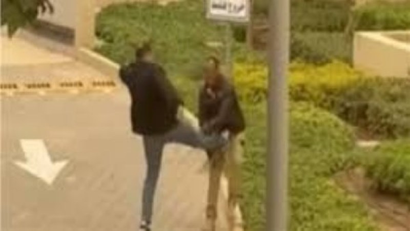 قرار عاجل من المحكمة بشأن رجل أعمال التجمع المتهم بضرب فرد أمن