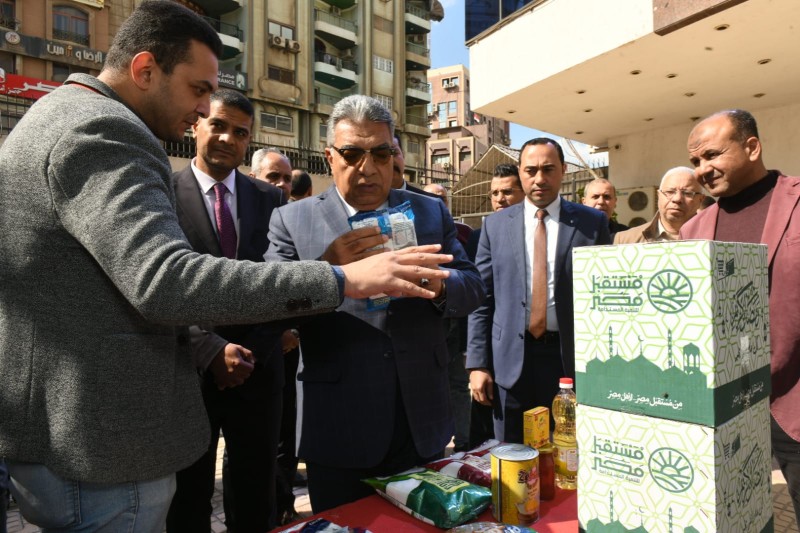 متابعة ”مرزوق” لتوزيع 1000 كرتونة رمضان هدية جهاز “مستقبل مصر” ويوجه بتسليمها لعمال النظافة تقديرًا لجهودهم