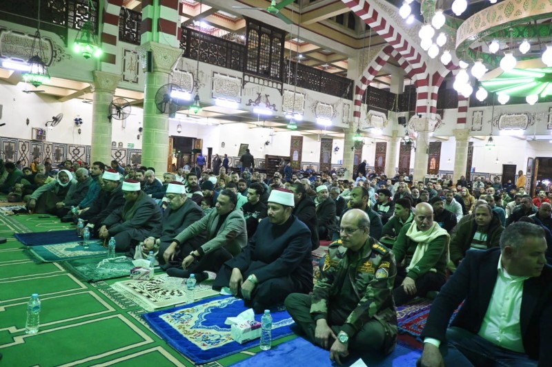 في أجواء إيمانية..... نائب محافظ البحيرة يشهد احتفالية مديرية الأوقاف  بمناسبة ذكرى العاشر من رمضان بمسجد ناصر بدمنهور