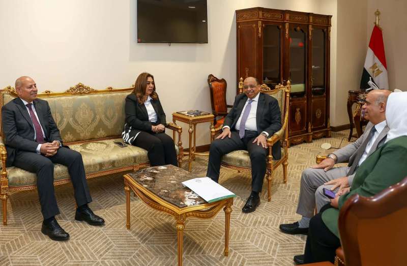 د. منال عوض تزور مجلس النواب وتبحث مع رئيس لجنة الإدارة المحلية ملفات العمل المشتركة بحضور محافظ القاهرة