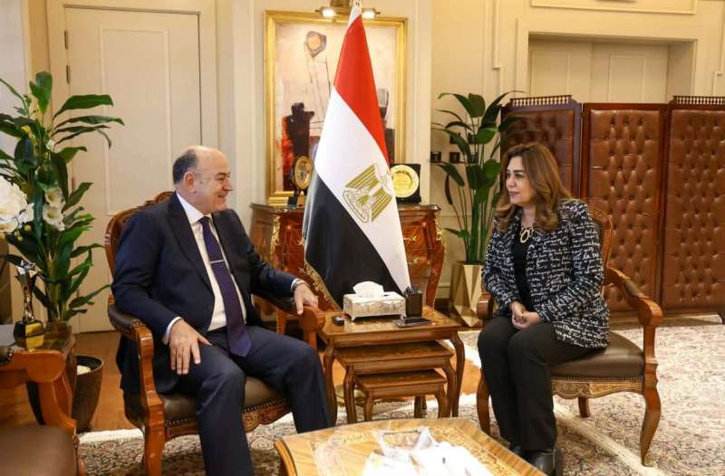 وزيرة التنمية المحلية ومستشار رئيس الجمهورية يتابعان منظومة تقنين أراضي الدولة وإزالة التعديات مع المحافظين