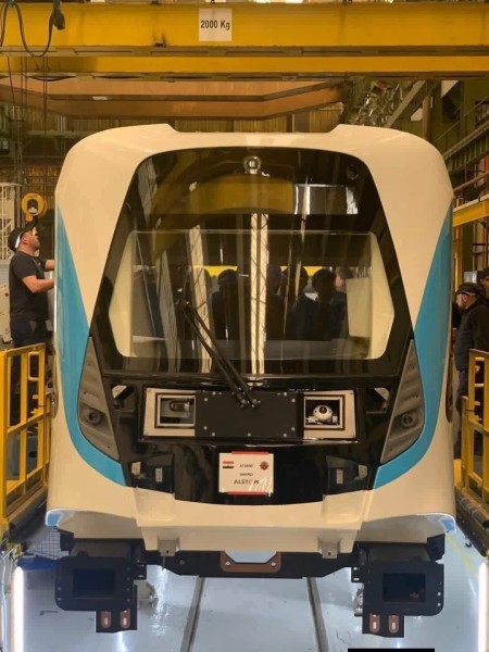 أول ظهور لقطار متروبوليس تصنيع شركة ”ألستوم” والذي يتم توريده لصالح مصر