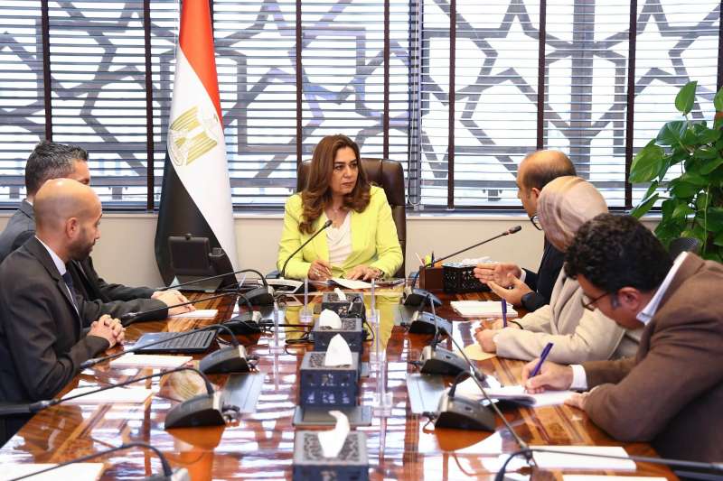 وزيرة التنمية المحلية والبيئة تبحث مع ”أنتيبوليوشن” استثمارات بـ 150 مليون دولار لإدارة مخلفات السفن.