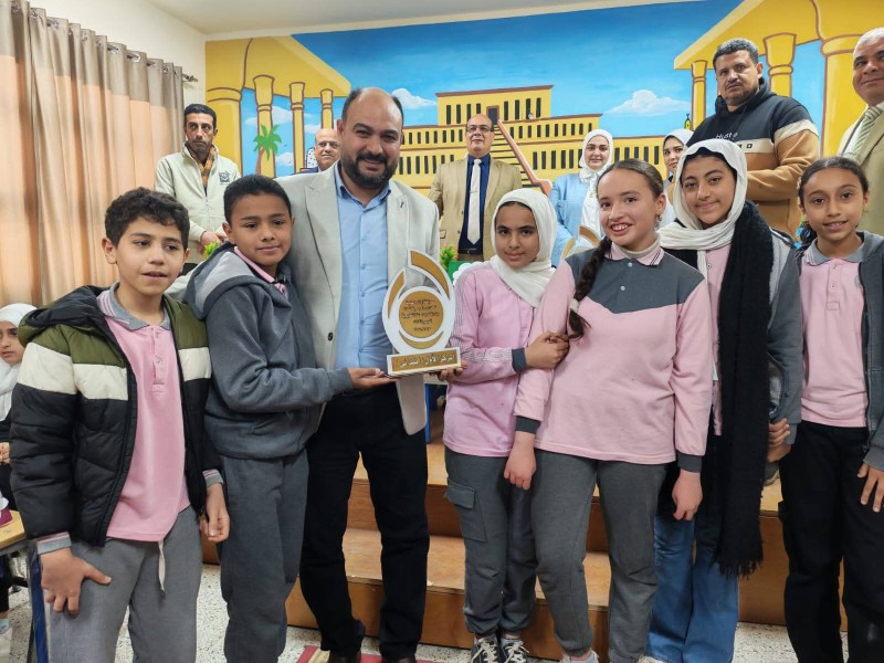 كوم حمادة تشهد منافسات قوية في الموسم الثالث لمسابقة أوائل الطلبة للمدارس الرسمية لغات ضمن فعاليات مبادرة ”قطار الخير ٢”