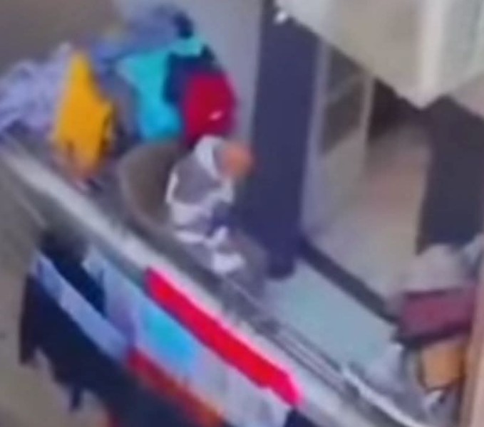 التضامن: استجابة وتحرك فوري لإنقاذ مسن ”مقيد” بشرفة دار رعاية بمصر الجديدة