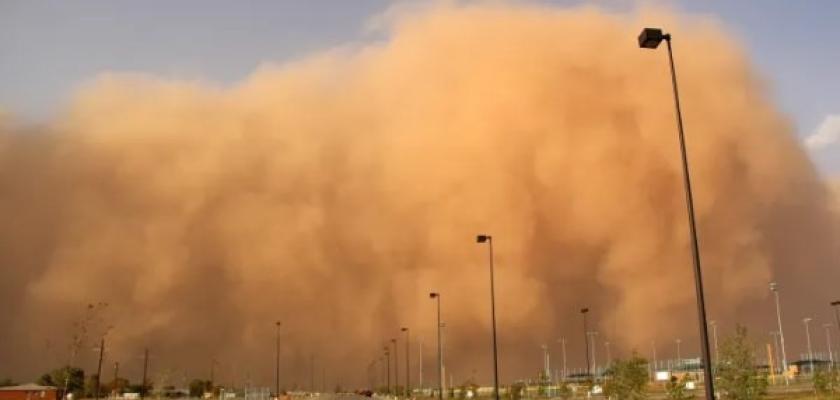 سقوط الأمطار في العيد.. موعد انتهاء العاصفة الترابية برمضان