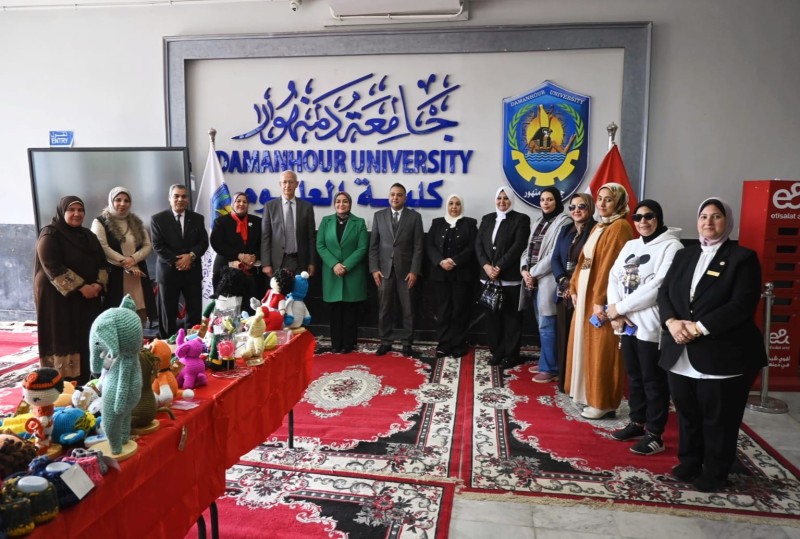 لدعم الحرف اليدوية.. انطلاق فعاليات معرض ”إبداع المرأة البحيرية” الفني والتراثي بجامعة دمنهور