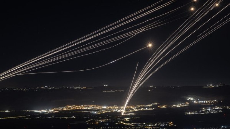 حزب الله يعلن إطلاق خيبر 1.. وتقديرات إسرائيلية تتحدث عن 60 صاروخًا