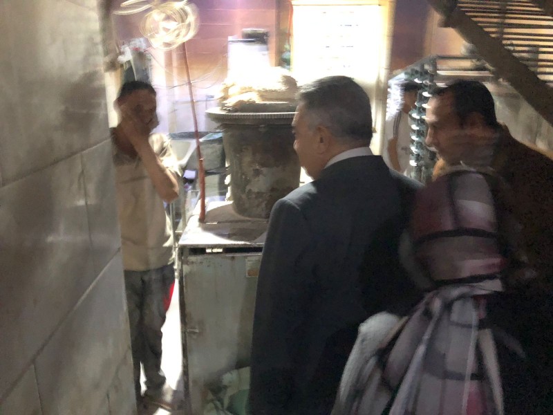 محافظ الدقهلية يتفقد المخابز بمدينة نبروه