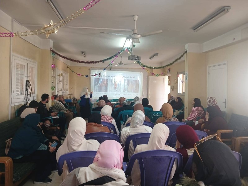 جامعة المنصورة: كلية التمريض تنظم فاعلية توعوية شاملة في نادي الأمل للكبار بالمنصورة