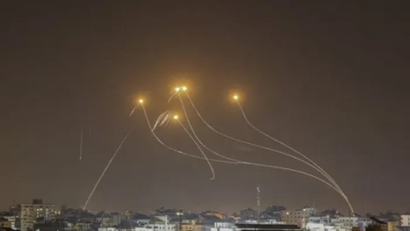 إيران تستهدف وزارة الأمن الداخلي في القدس والقناة 13 بتل أبيب