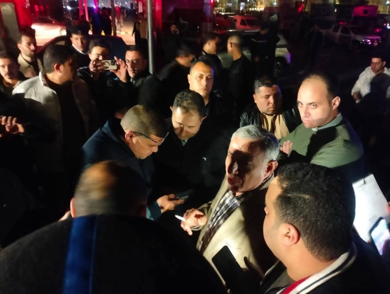 محافظ دمياط يتوجه إلى موقع حريق أحد المولات التجارية بدمياط الجديدة