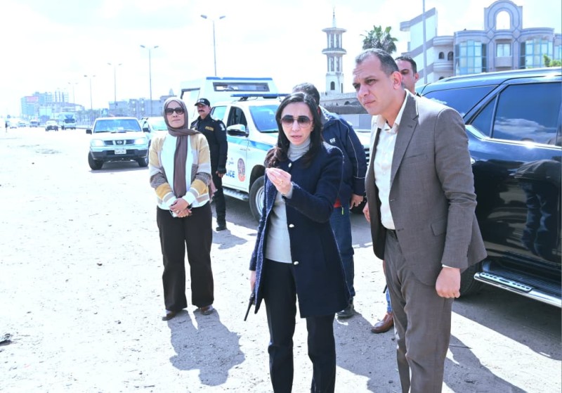 محافظ البحيرة تتفقد عددا من شوارع دمنهور وتؤكد على تكثيف أعمال النظافة