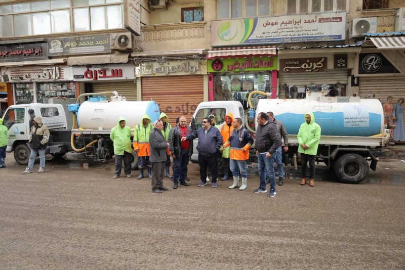 رئيس مياه البحيرة يتفقد رافعي العزيز عثمان والنفق ويشرف على فرق الطوارئ بدمنهور