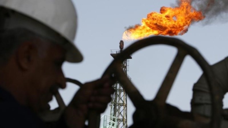 140 مليون دولار يوميًا.. صادرات النفط تمنح إيران شريانًا ماليًا