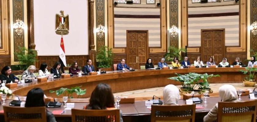 السيسى يؤكد محورية التناول الدرامى والإعلام فى ترسيخ احترام المرأة