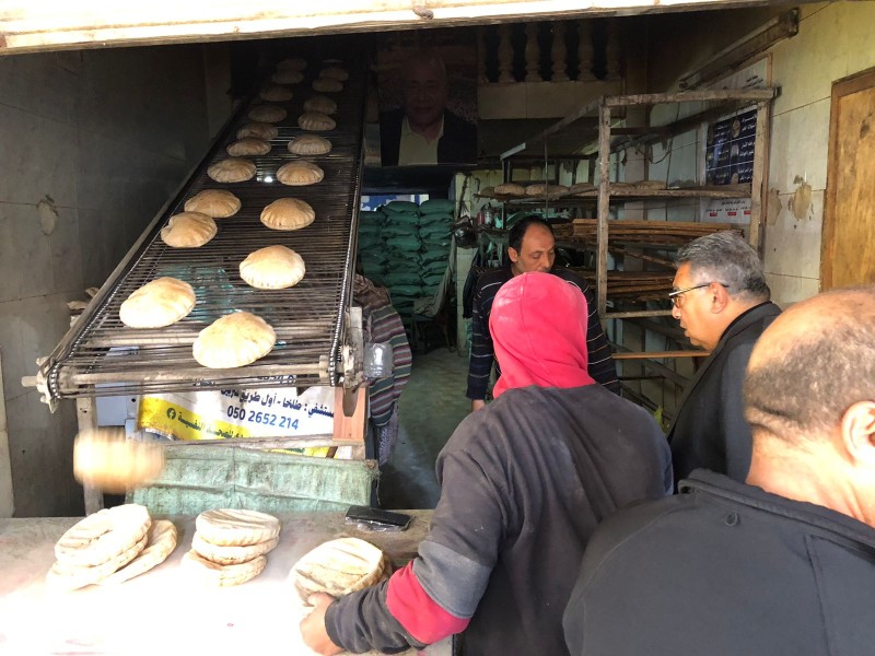 محافظ الدقهلية في جولات صباحية تفقدية متعددة ”عيادة الفردوس للتأمين الصحي وفرع الشركة العامة لتجارة الجملة ومخابز بطلخا”