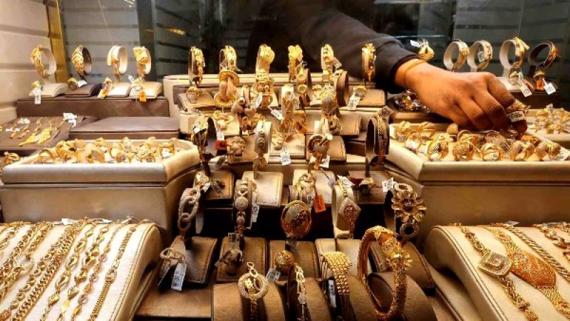 نزل 60 جنيها في ساعتين.. هبوط صاروخي بـ سعر الذهب