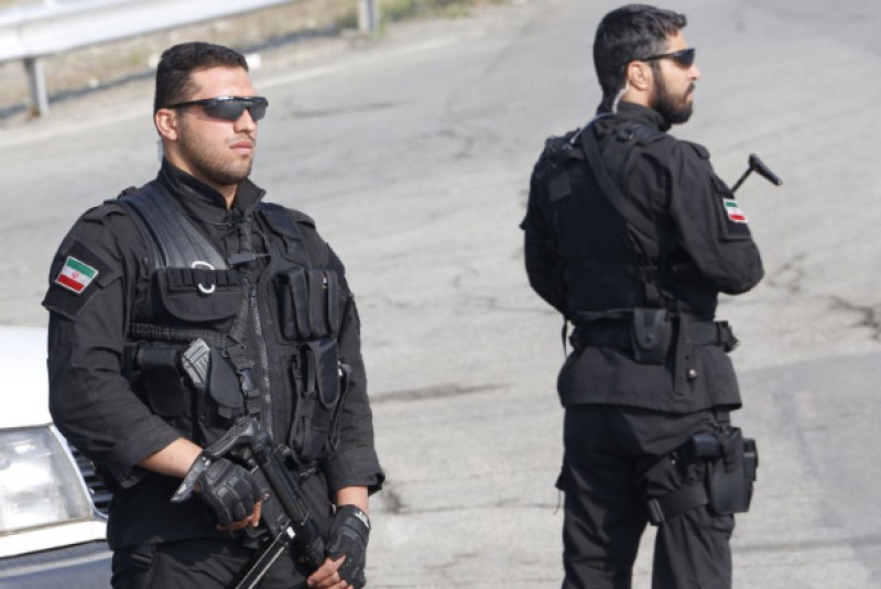 إيران تعلن تفكيك خلية إرهابية تابعة للموساد