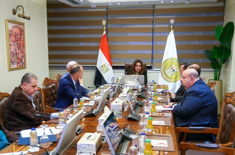 د. منال عوض تعقد اجتماعًا موسعًا مع القيادات لمناقشة ملامح الرؤية الاستراتيجية للوزارة 2026–2030