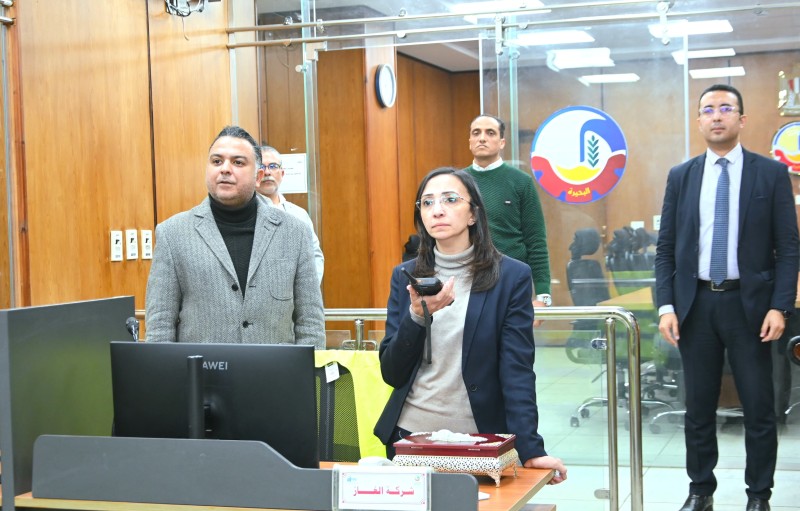 محافظ البحيرة تتابع التزام المحال العامة والأنشطة التجارية بكافة مدن ومراكز المحافظة بمواعيد الغلق المقررة