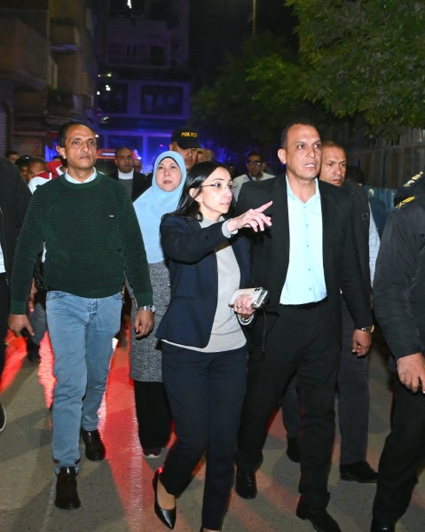 محافظ البحيرة تقود حملة مكبرة بشوارع دمنهور لمتابعة الالتزام بمواعيد الغلق وتطبيق إجراءات ترشيد استهلاك الكهرباء