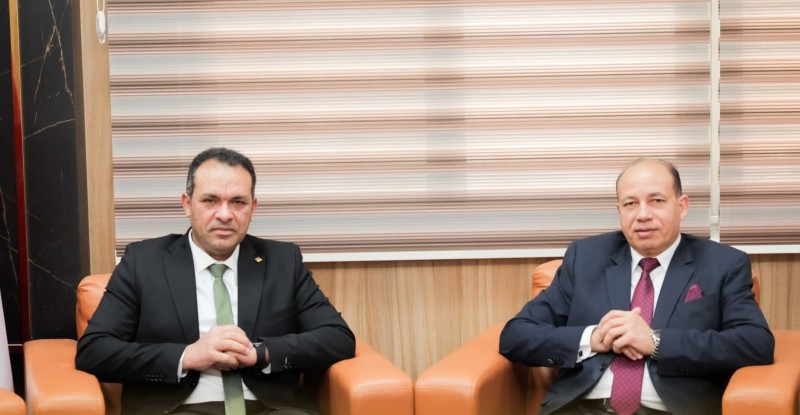 أخلاق العلماء والأكاديميين .. رئيس جامعة المنصورة يهنئ رئيس جامعة  المنصورة الأهلية ويؤكد دعمًا كاملًا لمسيرة التطوير