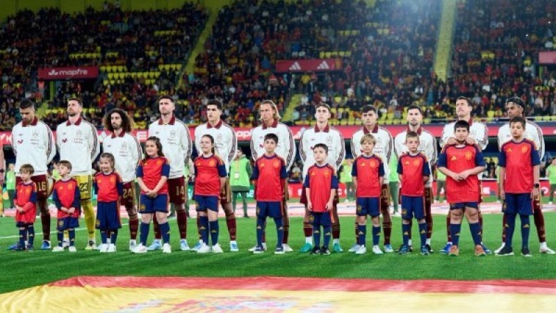 لامين يامال في الهجوم.. تشكيل ناري متوقع لـ إسبانيا في ودية مصر