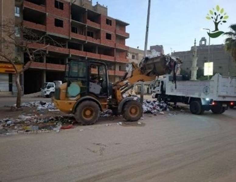 وزيرة التنمية المحلية والبيئة تتابع رفع 410 أطنان مخلفات وإلغاء بؤر تجمع عشوائية بحي الهرم