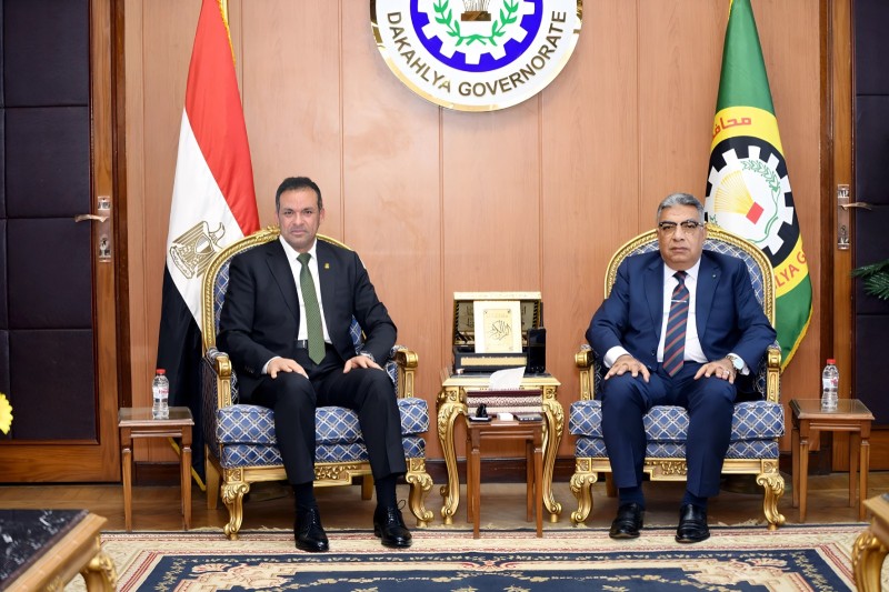 محافظ الدقهلية يستقبل رئيس جامعة المنصورة الأهلية