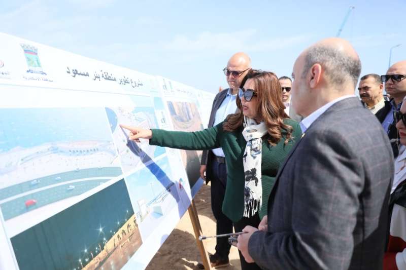 وزيرة التنمية المحلية والبيئة ومحافظ الإسكندرية يتفقدان مشروع تطوير بئر مسعود وتوسعة الكورنيش