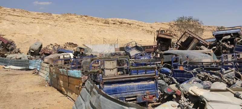 وزارة التنمية المحلية والبيئة تبدأ إخلاء ونقل عشوائيات السيارات والمضبوطات بمدخل محمية وادي دجلة لاستعادة مظهرها الحضاري