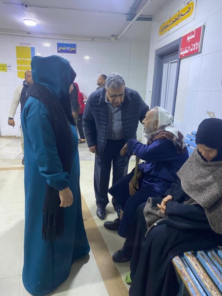 جولة ليلية مفاجئة لمحافظ الدقهلية في  بمستشفى شربين