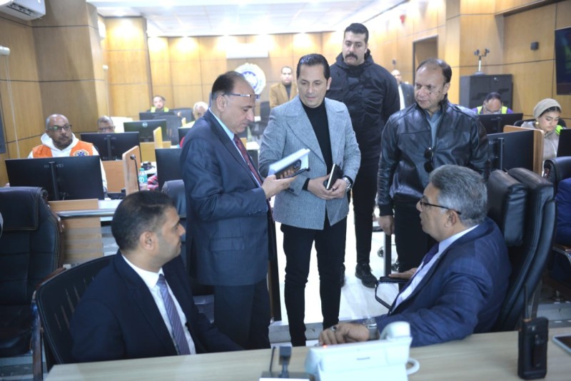 متابعة محافظ الدقهلية  من مركز سيطرة الشبكة الوطنية لحالة الطقس وجهود الوحدات المحلية