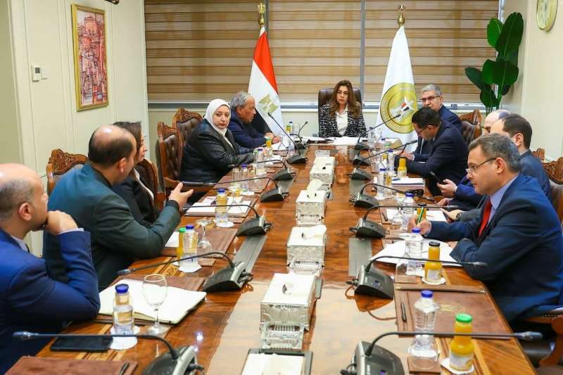 د. منال عوض تلتقي عدداً من أعضاء مجلسي النواب والشيوخ لمتابعة الملفات الخدمية بالمحافظات