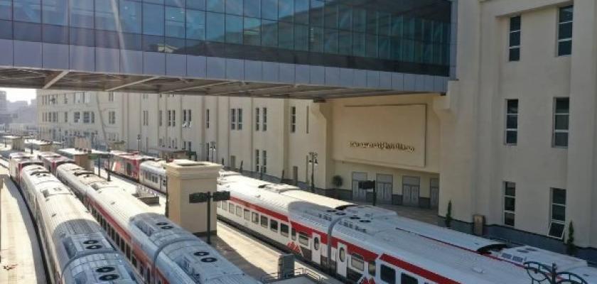 السكة الحديد: توجيهات عاجلة بترشيد استهلاك الكهرباء بالمحطات وخفض إنارة القطارات نهارًا