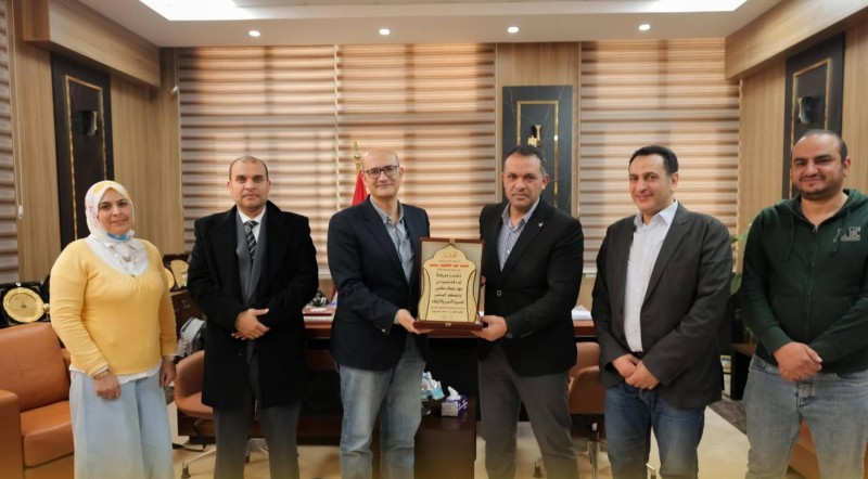 رئيس جامعة المنصورة الأهلية يستقبل عددًا من وفود مهنئيه بتوليه رئاسة الجامعة