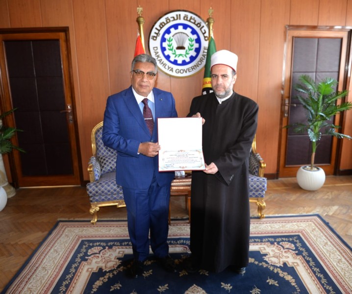 محافظ الدقهلية يشهد استلام دفعة جديدة من لحوم الأضاحي ”إطعام الطعام” .. ويكرم عدد من قيادات الأوقاف والأئمة لجهودهم المتميزة