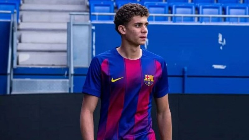 غياب مفاجئ لـ حمزة عبدالكريم عن مباراة برشلونة الأخيرة.. ما السر؟