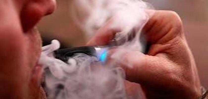 هل تسبب السجائر الإلكترونية السرطان؟ دراسة علمية تثير القلق