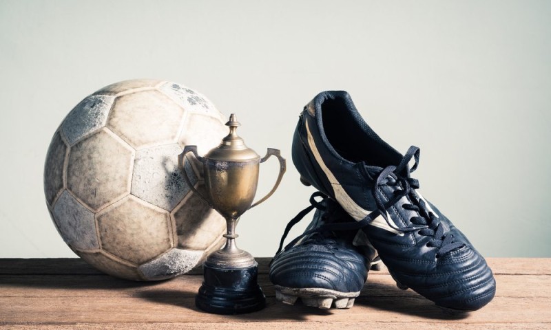 بعد وفاة والده.. نجم الترجي يدرس اعتزال كرة القدم