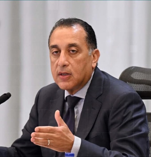 رئيس الوزراء يعيّن وزير الخارجية محافظًا لمصر لدى البنك الدولي .. ووزير التخطيط محافظًا مناوبًا