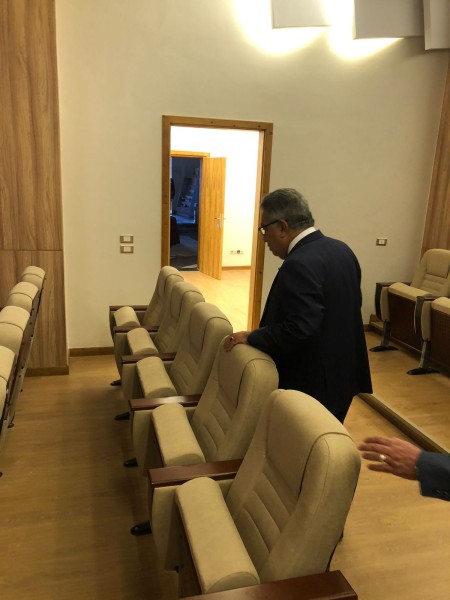 المحافظ يتفقد مكتبة مصر العامة بالمنصورة