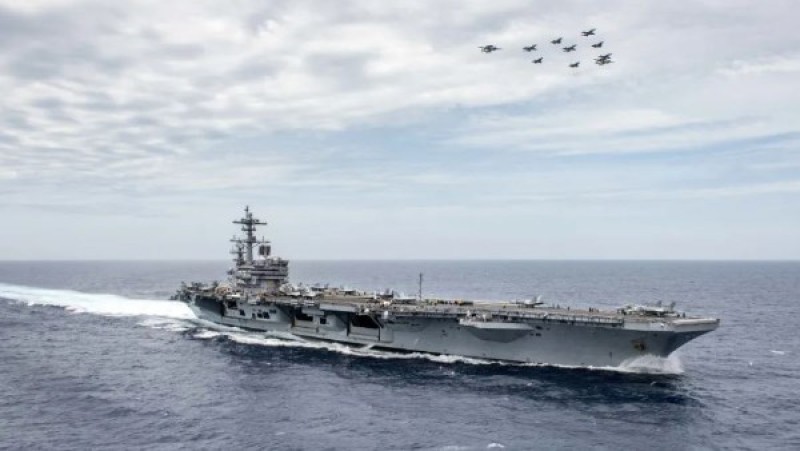 وقت المفاوضات.. إيران تجبر مدمرة أمريكية على العودة وعدم عبور هرمز