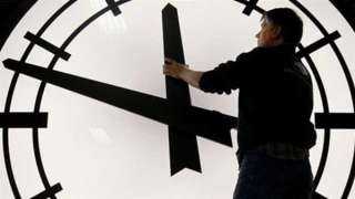 قدم ساعتك 60 دقيقة.. موعد تطبيق التوقيت الصيفي 2026 في مصر